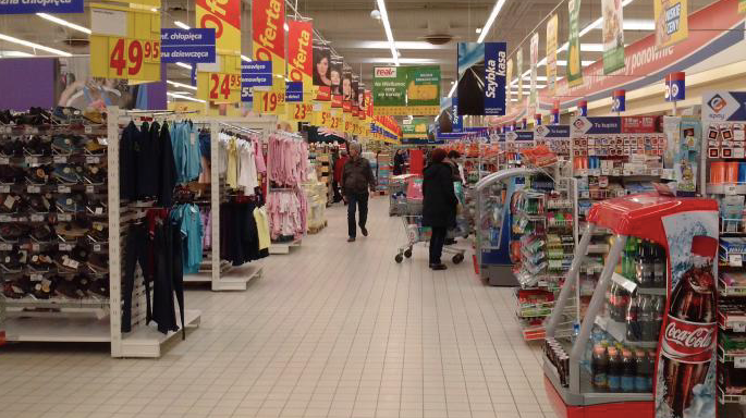 UOKiK postawił Auchan Polska i Intermarche zarzuty nieuczciwego wykorzystywania przewagi kontraktowej wobec dostawców fot. KrolMacius/WikiMapia