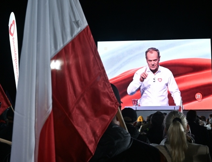 Debata. Czy Tusk skorzystał już z „pigułki na dzień PO” ??
