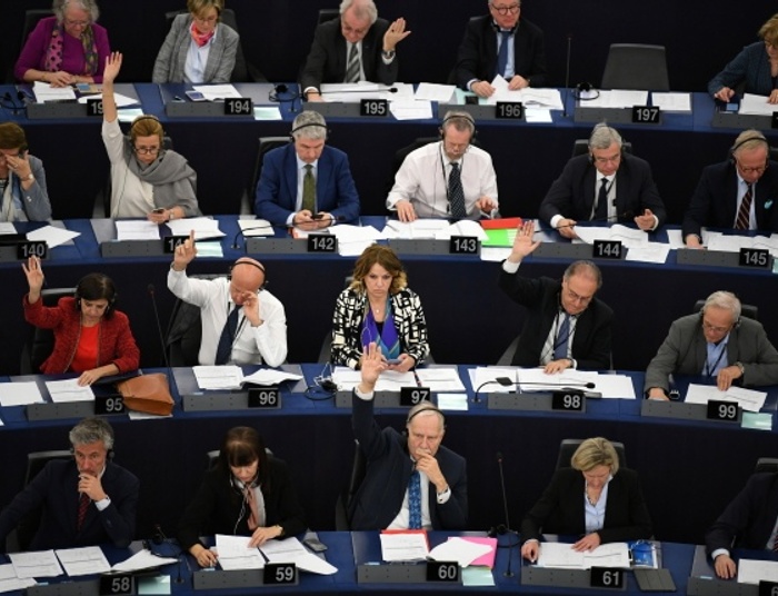 ACTA2 za Nord Stream 2. "Handel wymienny" między Niemcami a Francją