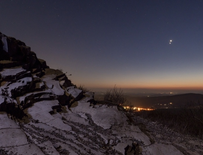 Randka na wieczornym Niebie - dzisiaj Venus robi bara-bara z Jupiterem