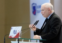 Jarosław Kaczyński podczas konwencji w Pile. fot. PAP/Jakub Kaczmarczyk