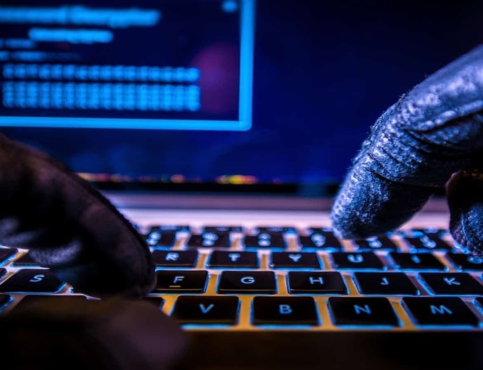 Rosja przejmie nasze smartfony? Ekspert: Panika jest tym, co Putin chce dziś osiągnąć