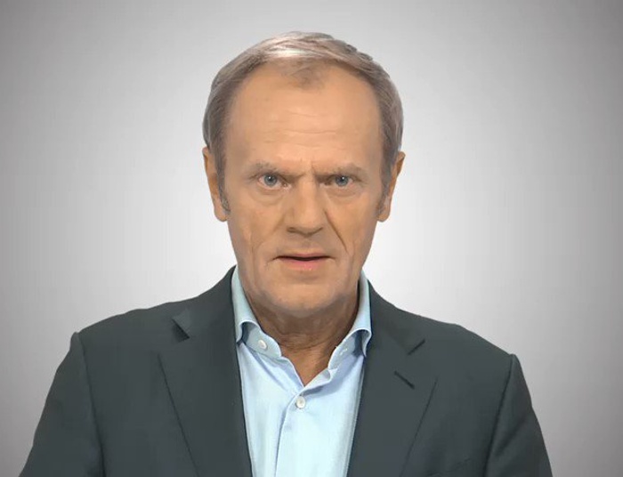 Podczas objazdu Polski, Tuska doganiają katastrofalne skutki jego rządów