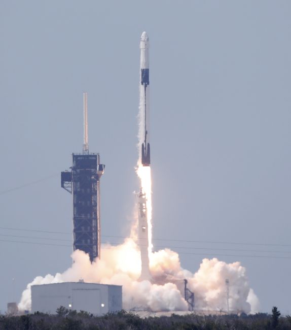 Start rakiety Falcon 9.