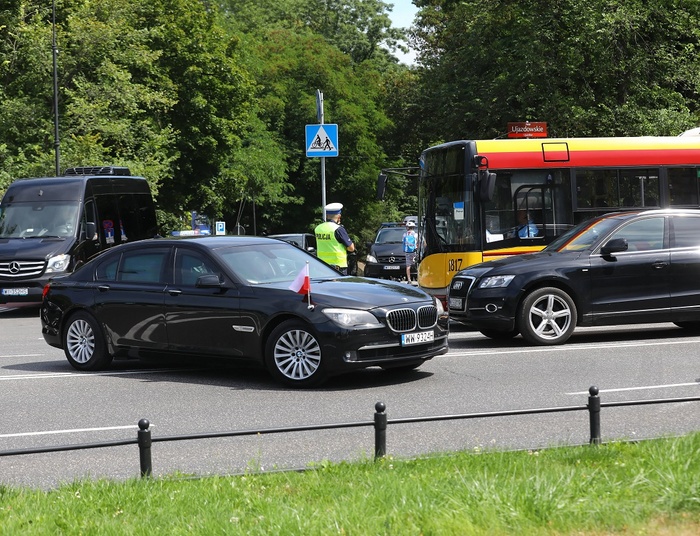 Wypadek z udziałem rządowej kolumny aut. Rzecznik Policji punktuje posłankę KO