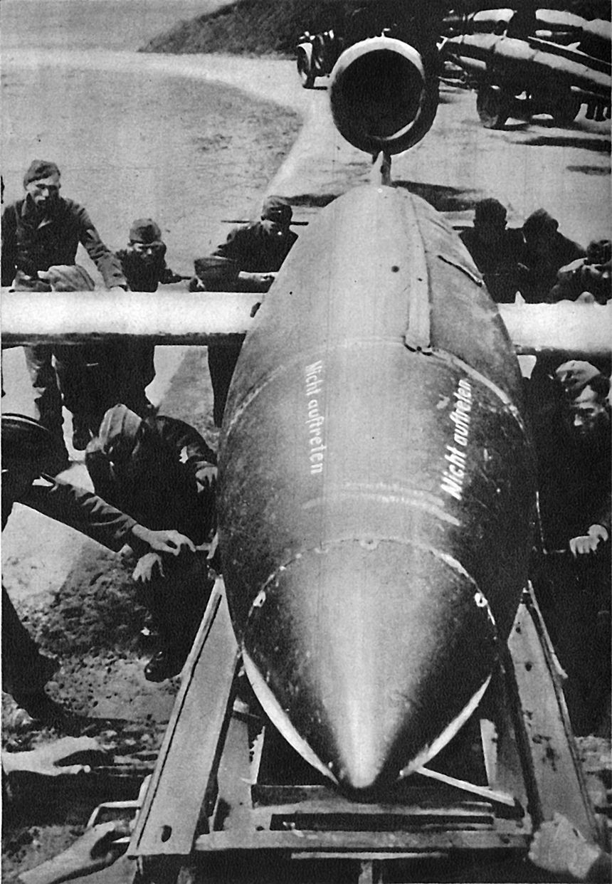 Latająca bomba V1. Zdjęcie "Motorschau" 1944 rok