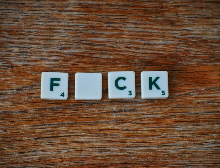 Wulgaryzmy – ulubione słowa artystów i celebrytów?