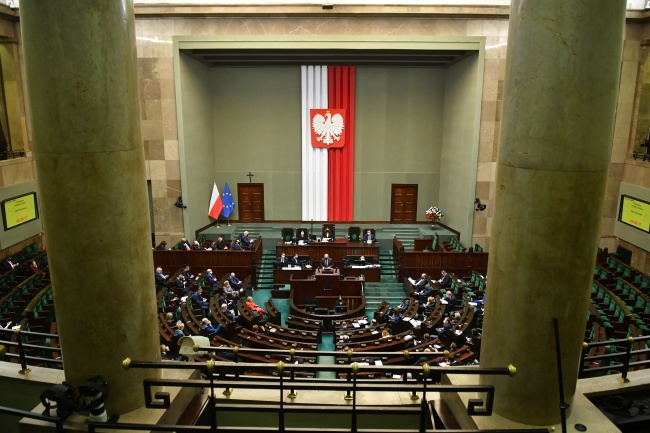 Sejm zajmie się projektem ustawy covidowej. fot. PAP