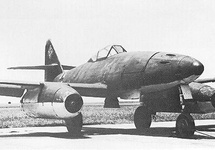 Niemiecka Jaskółka - Messerschmitt Me 262. Źródło: http://acepilots.com/german/me262.html.