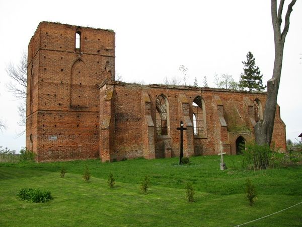 malowniczo i z tabliczką - nie wchodzić do środka