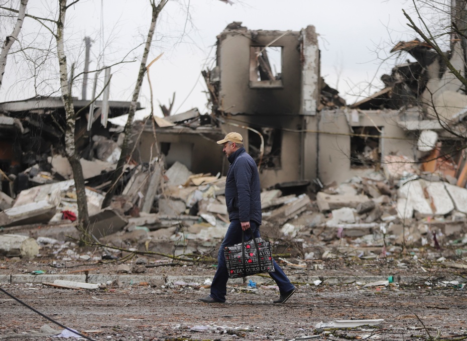 Zbombardowana Borodzianka w obwodzie kijowskim. Fot. PAP/EPA