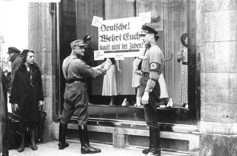 Bojkot NSDAP żydowskich sklepów, 1 kwietnia 1933 r.Źródło: Domena publiczna