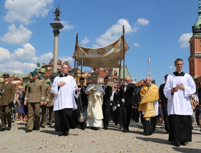 Boże Ciało 2021 - procesja nie w każdym mieście. Sprawdź, czy w Twoim się odbędzie
