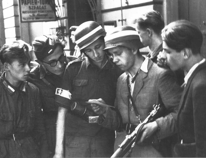 O wielkości warszawskich powstańców, o małości radykalnej opozycji