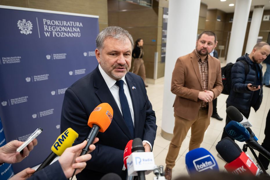 Minister sprawiedliwości, prokurator generalny Waldemar Żurek podczas konferencji prasowej w Prokuraturze Regionalnej w Poznaniu, 13 bm. (mr) PAP/Jakub Kaczmarczyk