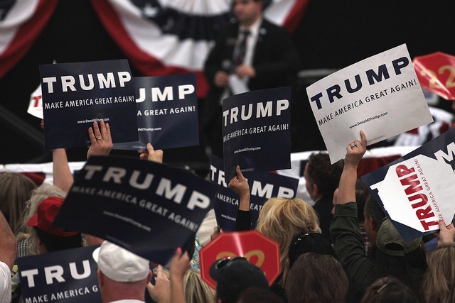 Zwolennicy Donalda Trumpa podczas wiecu wyborczego w Las Vegas, 2016. Fot. Flickr/ Gage Skidmore