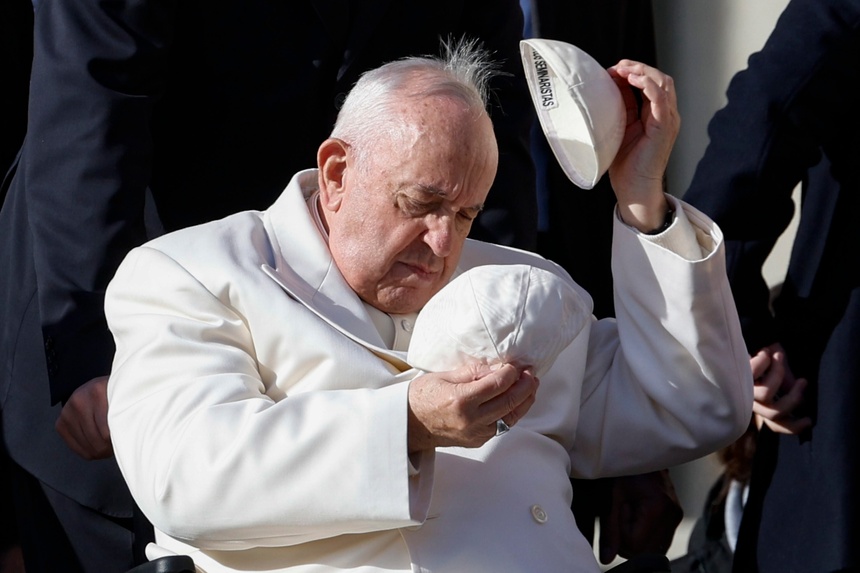 Papież Franciszek w Watykanie. Źródło: EPA/FABIO FRUSTACI