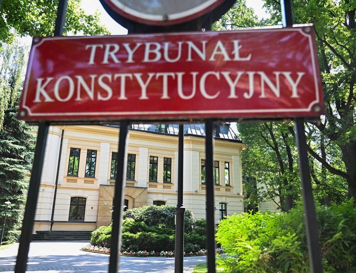 PiS w swoim żywiole. "Chodzi o to, żeby pogłębić chaos prawny w Polsce"