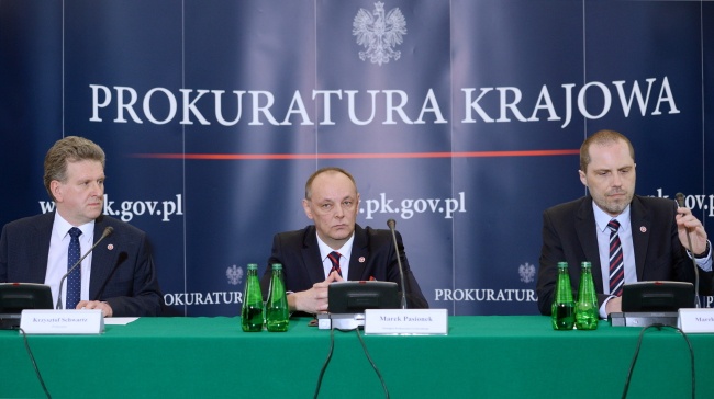 Prokuratura przekazuje stan śledztwa ws. Smoleńska. fot. PAP/Jacek Turczyk