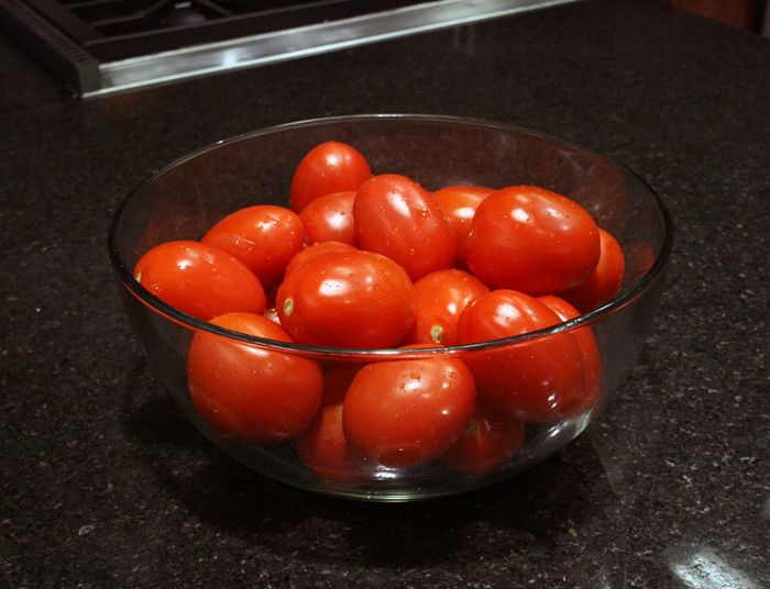 Podejrzane pomidory. Biedronka nie ma sobie nic do zarzucenia