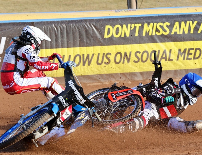 KLĘSKA W VOJENS: WYCIĄGNĄĆ WNIOSKI, NIE STAWIAĆ SZAFOTÓW