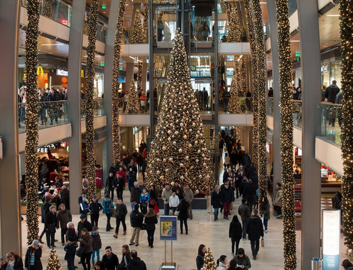 Spór o handel w sklepach w Wigilię. Projekt PiS przepadł