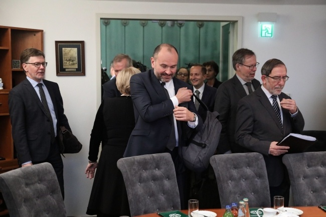 Przedstawiciel Komisji Weneckiej Philip Dimitrov podczas spotkania w SN, fot. PAP/Tomasz Gzell