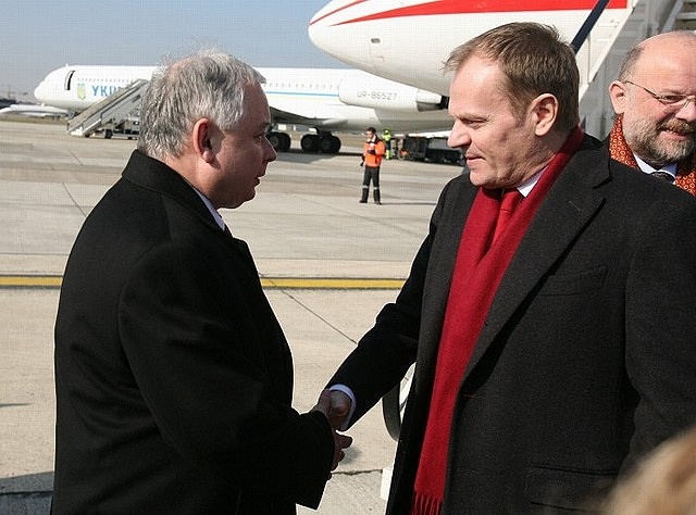 Lech Kaczyński i Donald Tusk w 2009 roku, fot. KPRP