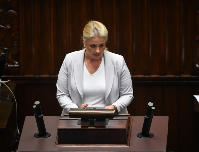 Katarzyna Sójka w miejsce Adama Niedzielskiego. Co wiemy o nowej minister zdrowia?