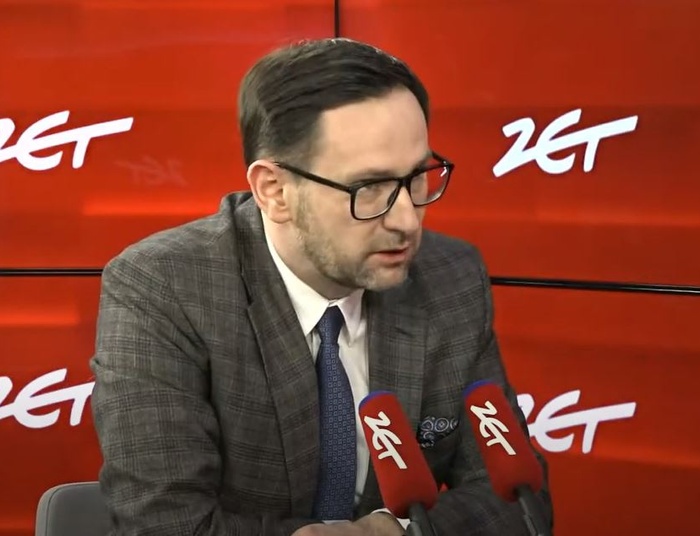 Obajtek zdradził, kiedy zatankujemy benzynę za 5 złotych. Będą też roszczenia do Rosji