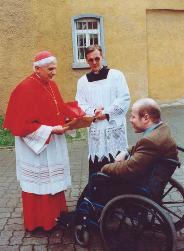 z kardynałem Josephem Ratzingerem i ks. Tomaszem Dawidowski, Weimar, kwiecień 1998