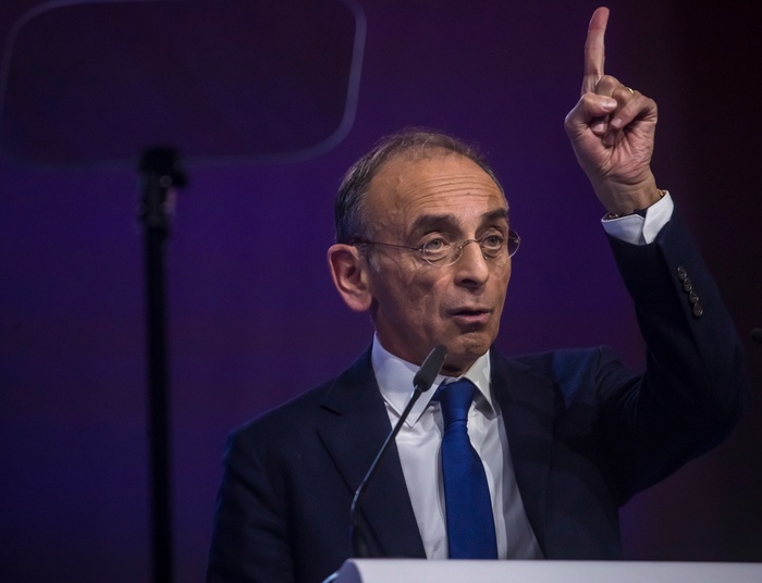 Atak na kandydata na prezydenta Francji podczas jego wiecu wyborczego