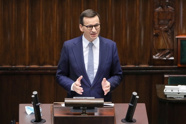 Premier Mateusz Morawiecki przemawia na sali obrad w Sejmie w Warszawie, fot. PAP/Paweł Supernak