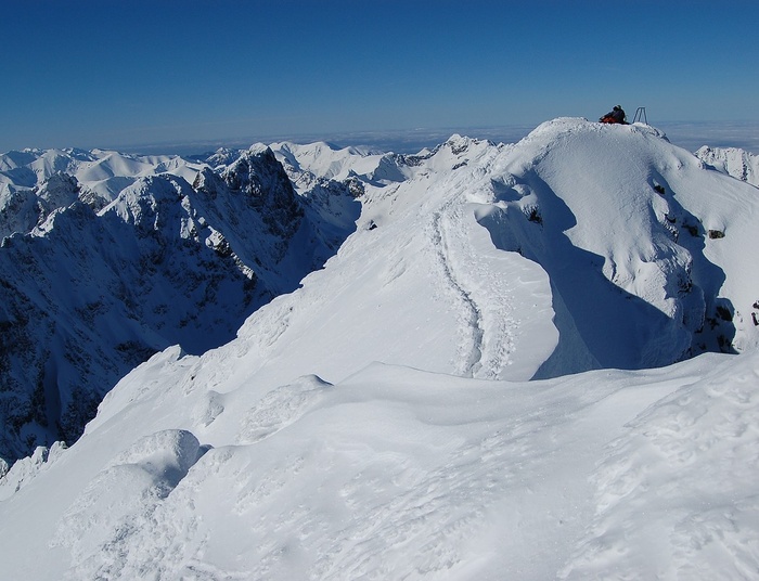 Nauczyciel ma zapłacić za śmierć licealistów w lawinie. Internauci zebrali 168 tys.zł