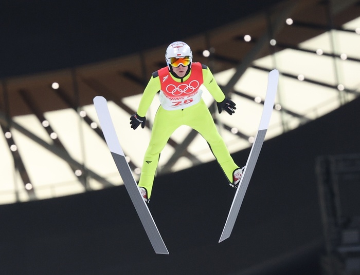 Mamy medal w Pekinie! Kubacki znowu podbił skocznię, dobry występ Stocha