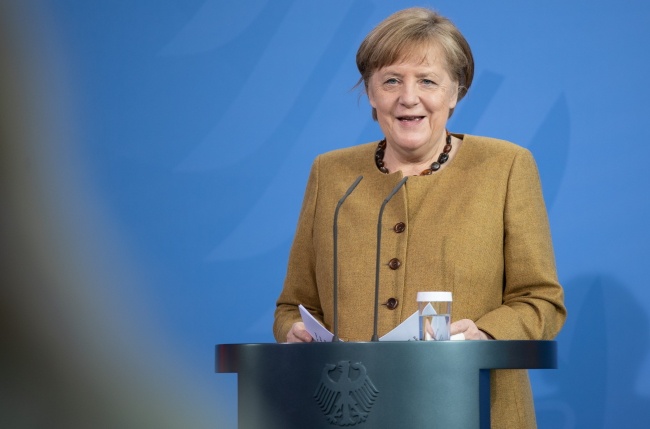 Kanclerz Niemiec Angela Merkel. Fot. PAP/EPA/ANDREAS GORA / POOL