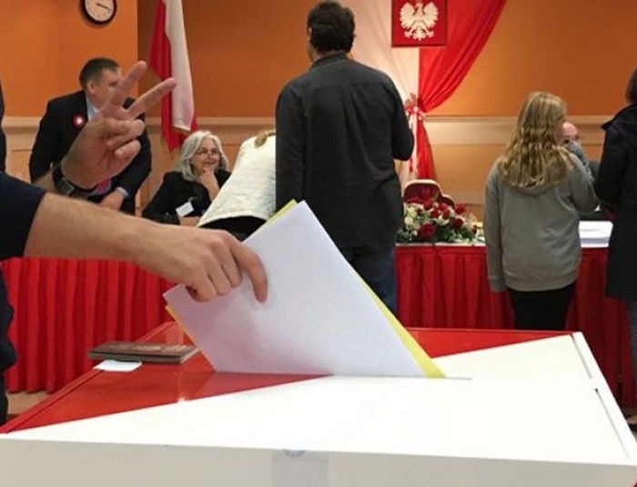 Czy wyborcy PiS to ciemnogród?