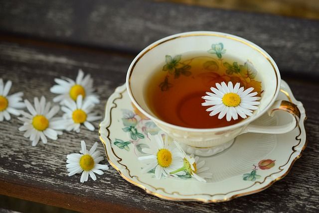 filiżanka, herbata, kwiaty