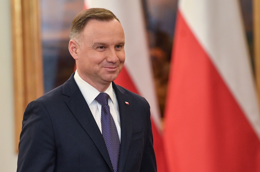 Andrzej Duda podpisał ustawę, która wydłuża kadencję samorządów do 30 kwietnia 2024 r. Źródło: PAP/Radek Pietruszka