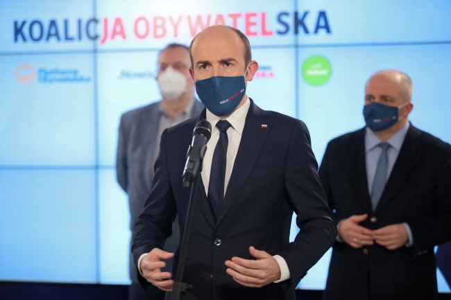 Koalicja Obywatelska coraz bardziej zniżkuje w sondażach. Fot. PAP/Leszek Szymański