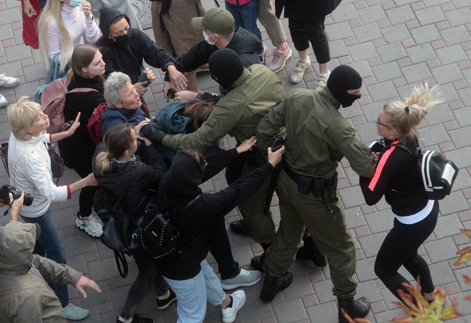 Protesty na Białorusi. fot. PAP/EPA/STRINGER
