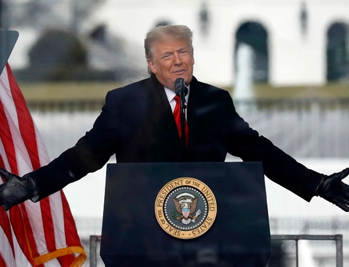 Narasta konflikt między Trumpem a McConnellem, przywódcą Republikanów w Senacie