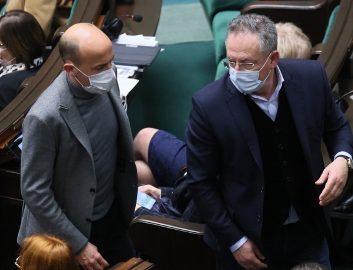 Sienkiewicz przyszedł pijany do Sejmu? Budka wyprowadził go z sali