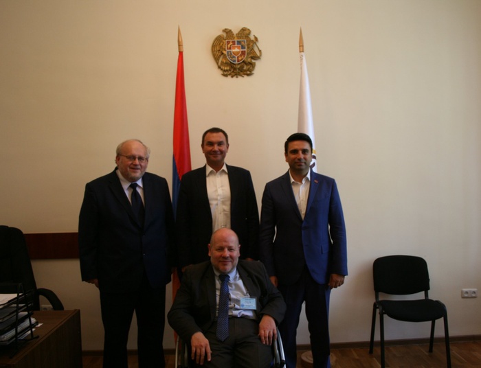 Armenia 2018. Polityka i jazda nad przepaścią…