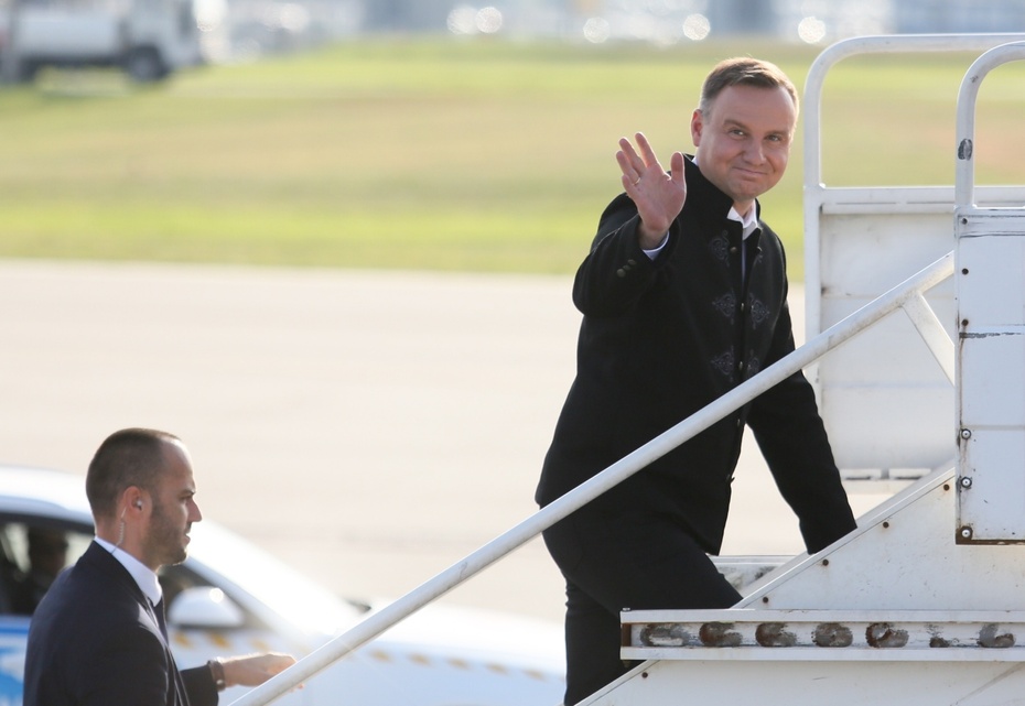 Prezydent Andrzej Duda wraca z podróży zagranicznej na Węgry, fot. PAP/Leszek Szymański