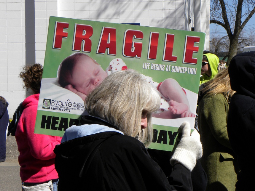 Stanowy Departament Skarbowy w Georgii wprowadza zwolnienie podatkowe na każdy płód w wysokości 3000 USD. Źródło: flickr.com