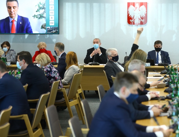 Nieoficjalnie: KO wstrzyma się podczas głosowania nad powiększeniem zasobów własnych UE