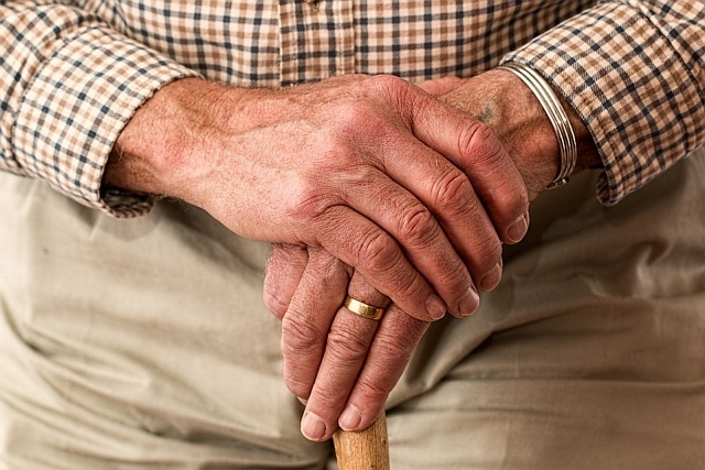W wielu gminach starsze osoby nie mają zapewnionej należytej opieki, fot. Pixabay
