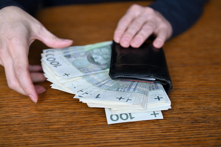 Sejm uchwalił nowelę ustawy o wsparciu kredytobiorców, która zakłada przedłużenie wakacji kredytowych także na 2024 rok. Fot. PAP/	Marcin Bielecki