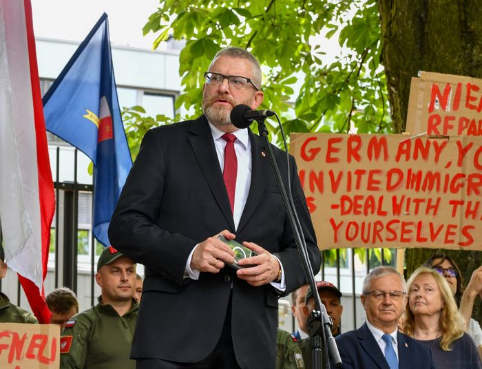 Czy europoseł Braun spadł nam z nieba